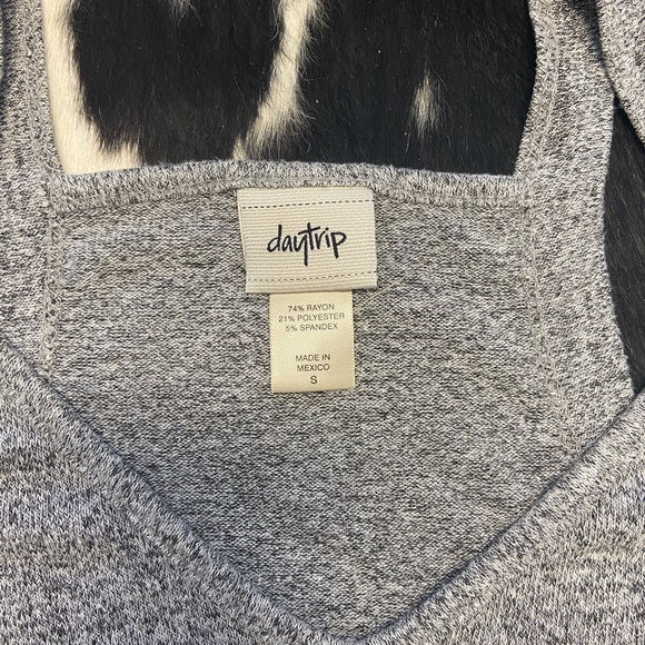 daytrip | tank top - Picture 3 of 3